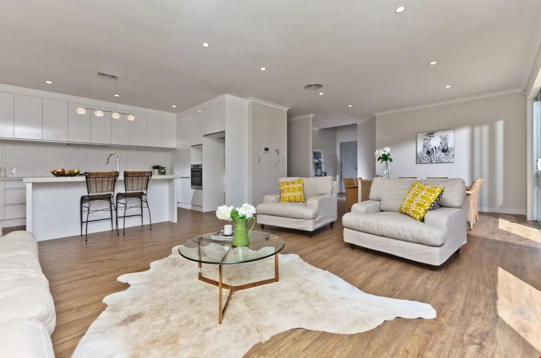 158 Wainui Road, Kitchen Lounge