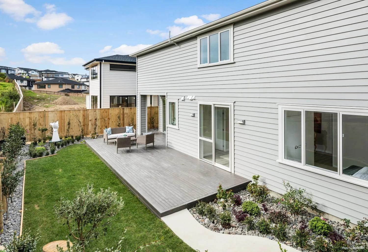 Rathmullen Place, Deck