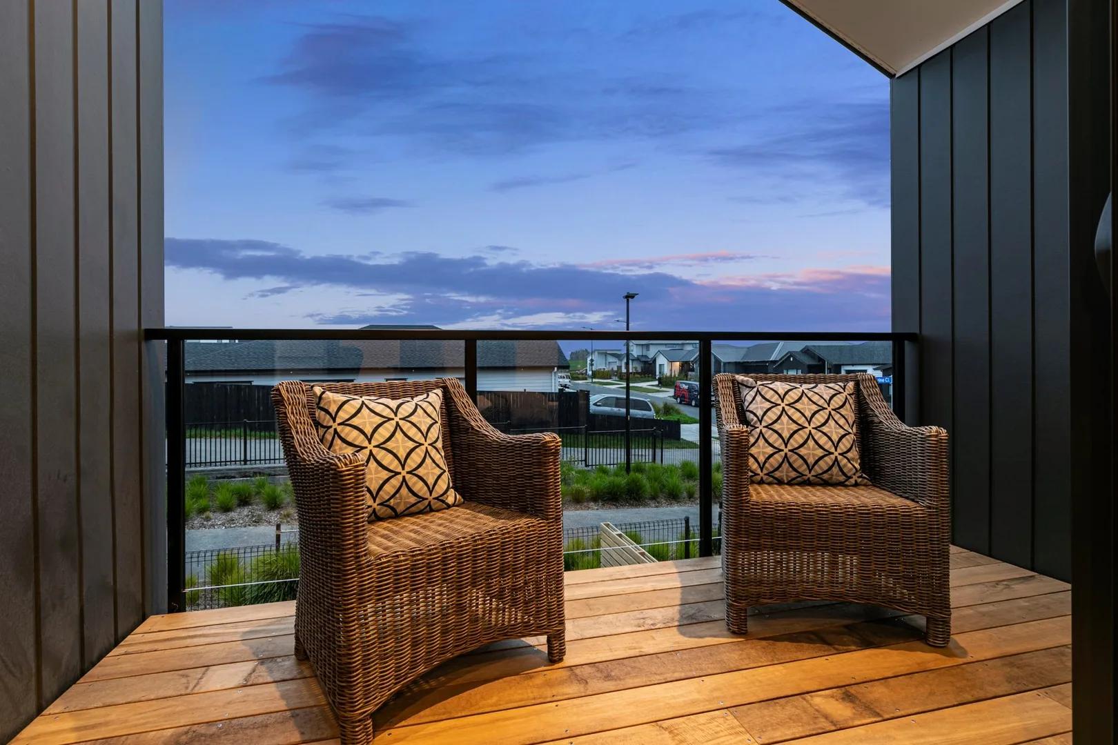 33 Spars Road, Balcony