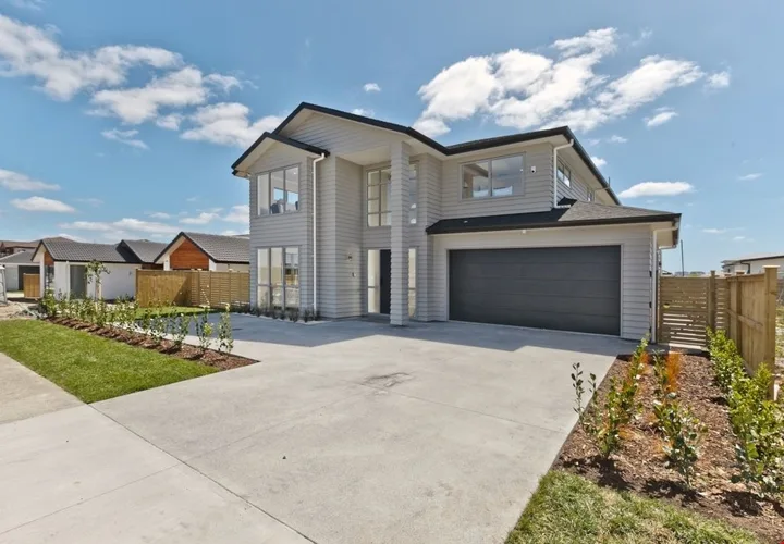 202 Wainui Road, Front