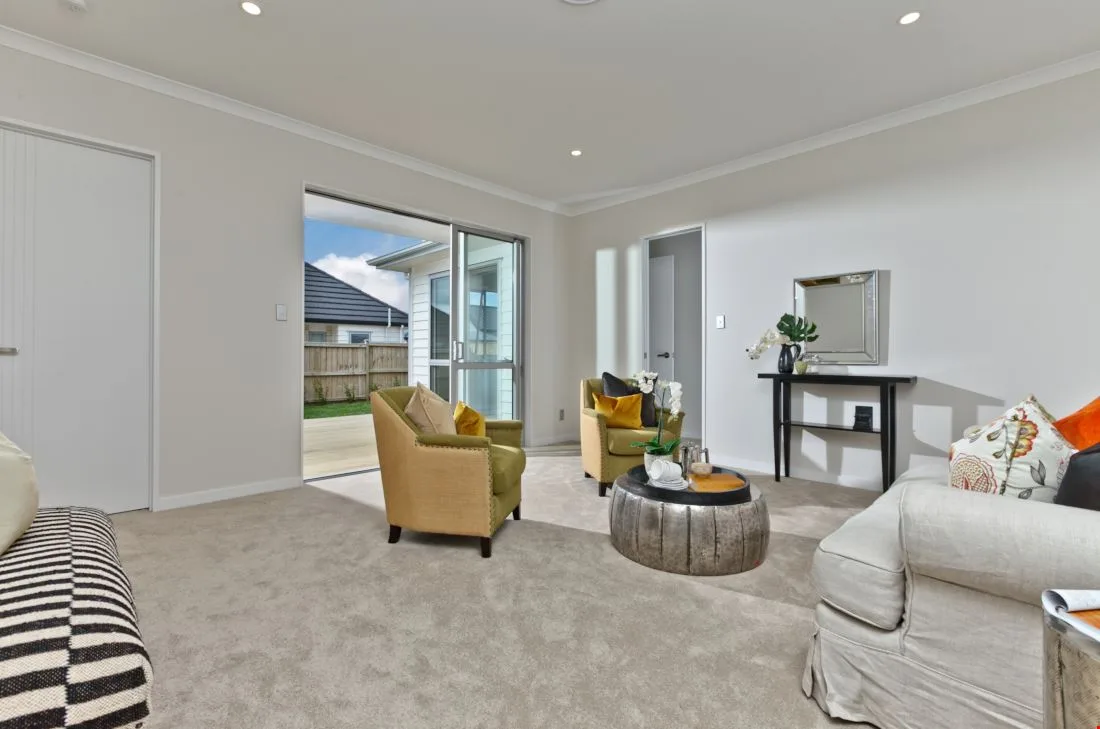 210 Wainui Road, Lounge 2