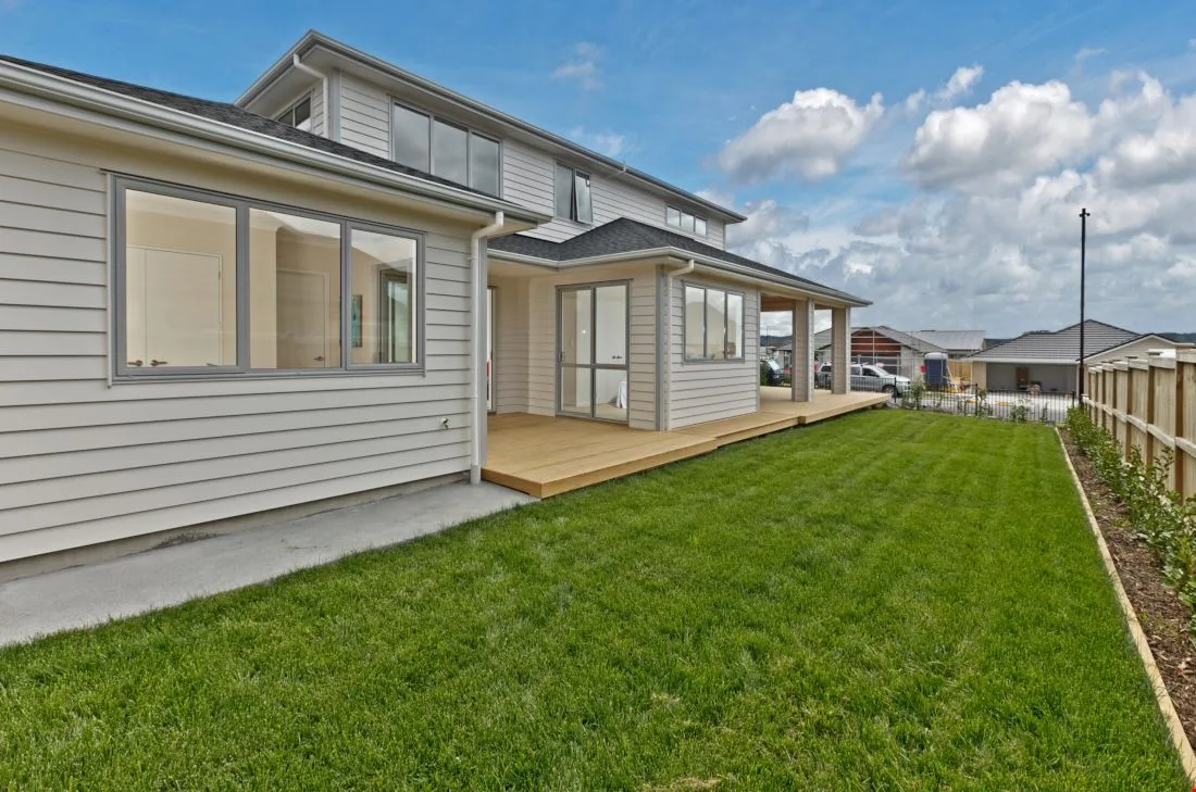 210 Wainui Road, Side Garden