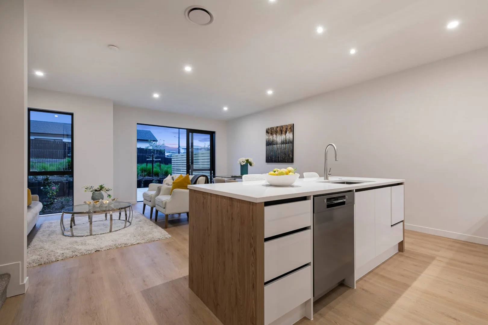 33 Spars Road, Lounge
