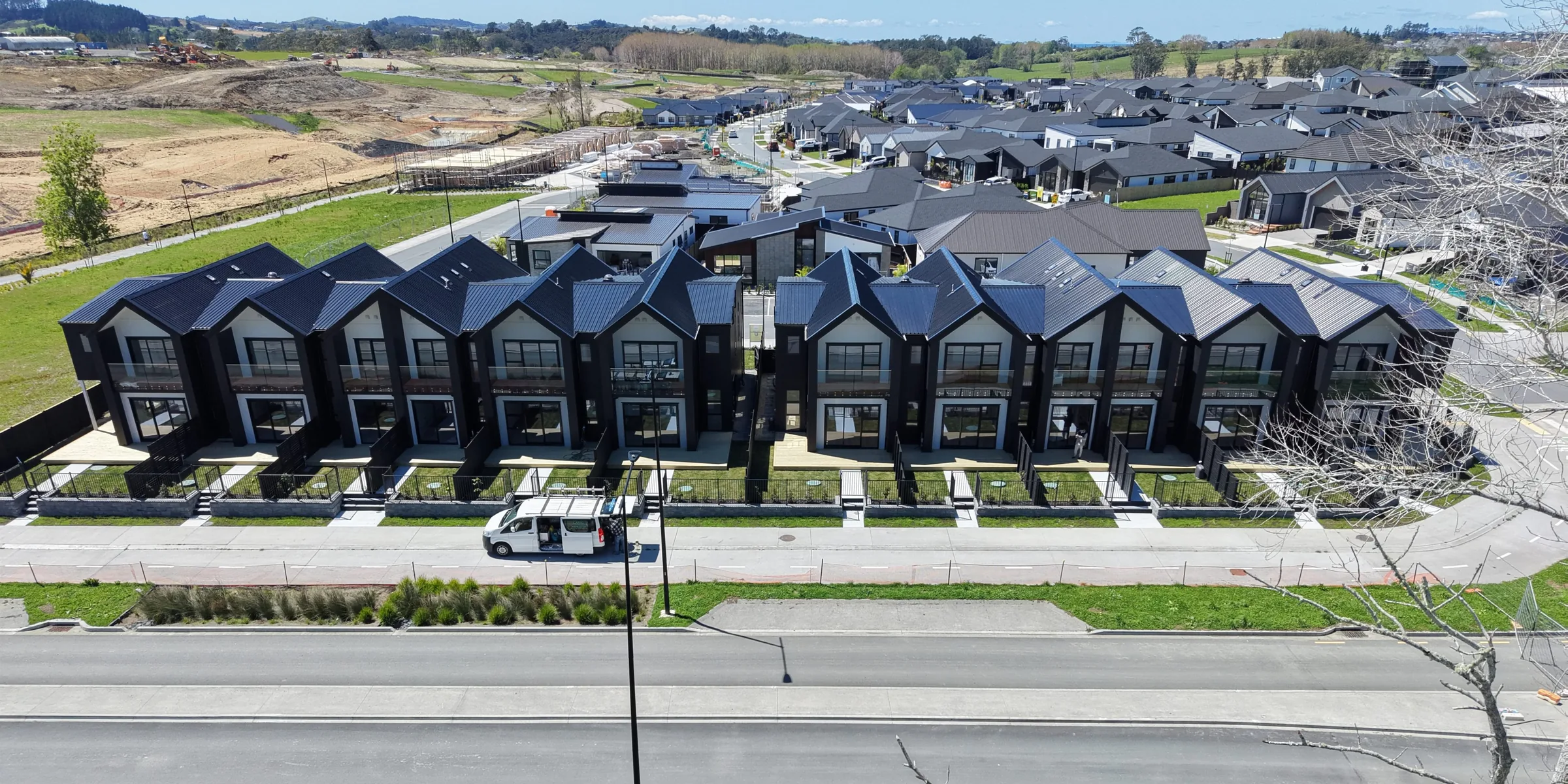 1-23 Rillside Crescent, Street frontage